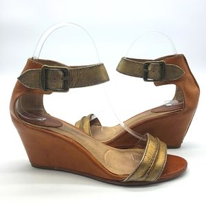 Frye Carol Seam women 6.5 ankle strap wedge leather sandals